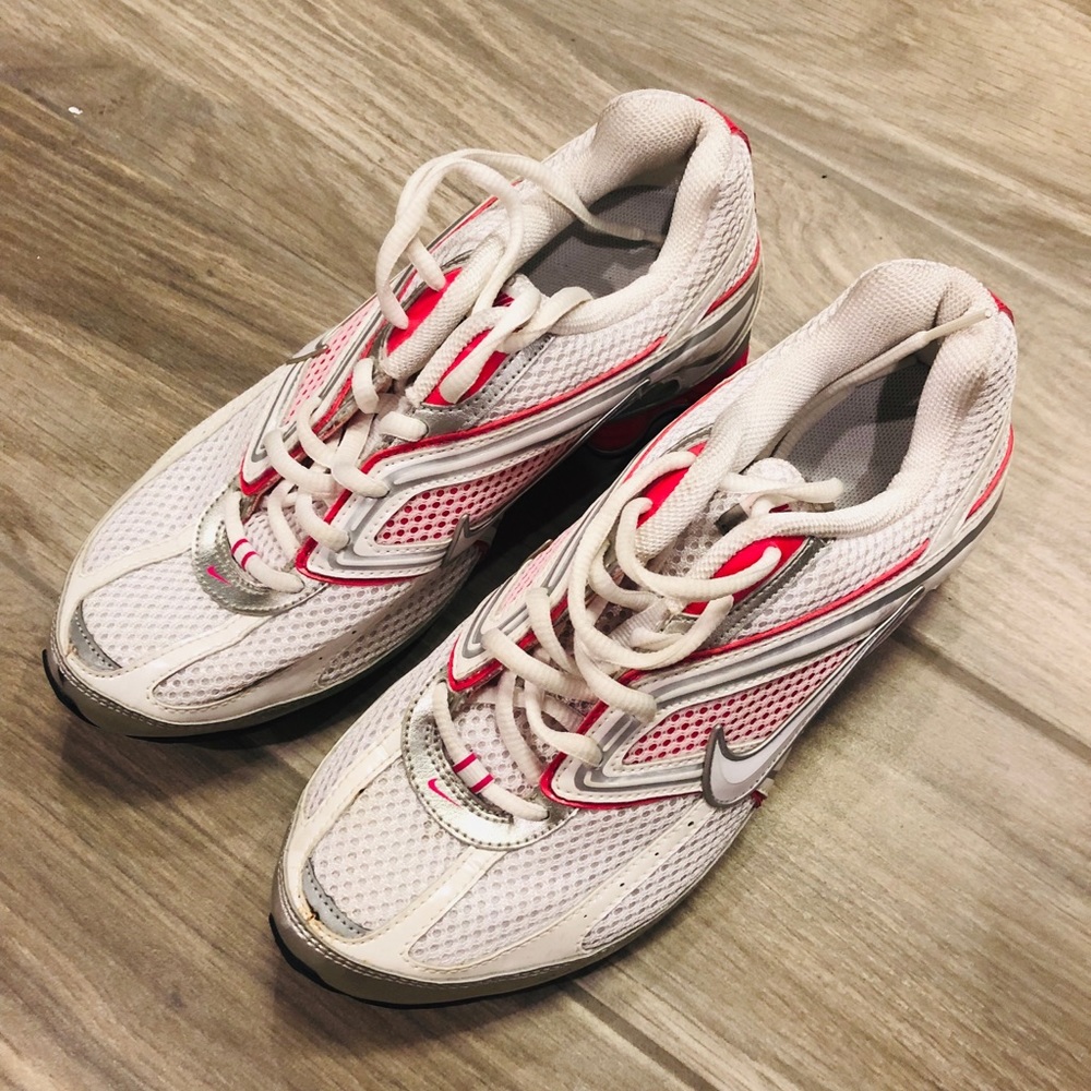Nike Shocks